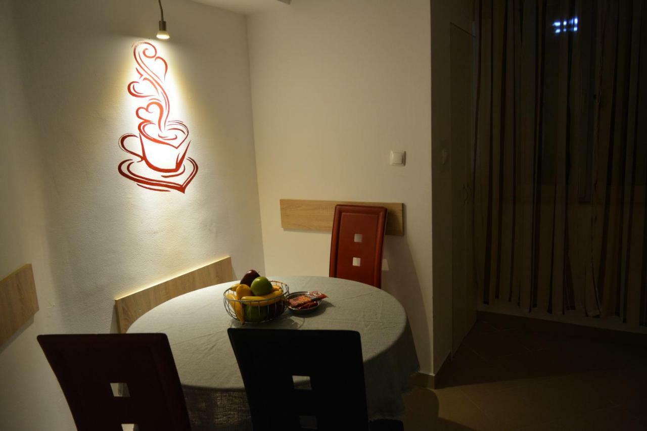 M@D Apartment 티미쇼아라 외부 사진